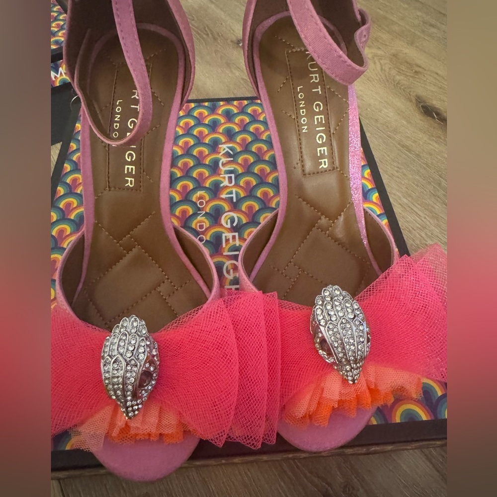 Pink heels